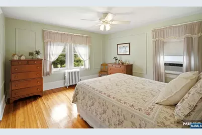 156 Larch Avenue, Teaneck Township, NJ 07666 - Photo 17