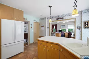 156 Larch Ave, Teaneck Township, NJ 07666 - Photo 15