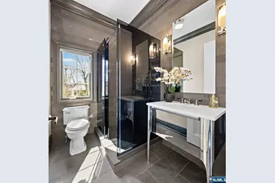 111 Demarest Avenue, Englewood Cliffs, NJ 07632 - Photo 9