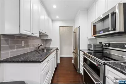 364 Ridgewood Avenue 3 #3, Ridgewood, NJ 07450 - Photo 7