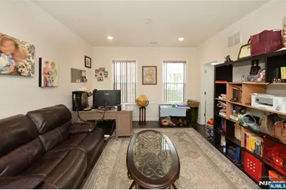104 W Ramsey Terrace 607 #607, Fair Lawn, NJ 07410 - Photo 3