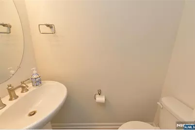 104 W Ramsey Terrace 607 #607, Fair Lawn, NJ 07410 - Photo 11