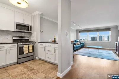 2000 Linwood Avenue 15P #15P, Fort Lee, NJ 07024 - Photo 7