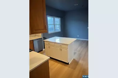 250 Park Avenue 2 #2, East Rutherford, NJ 07073 - Photo 5