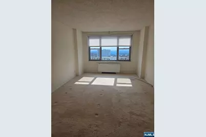 2100 Linwood Avenue 23D #23D, Fort Lee, NJ 07024 - Photo 5