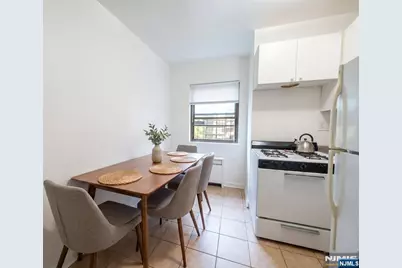 3050 Edwin Avenue 3F #3F, Fort Lee, NJ 07024 - Photo 3