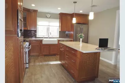 456 Glen Avenue A #A, Palisades Park, NJ 07650 - Photo 7