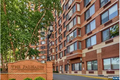 100 Old Palisade Road 3906 #3906, Fort Lee, NJ 07024 - Photo 3