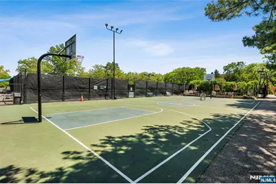 261 Sunset Key, Secaucus, NJ 07094 - Photo 33
