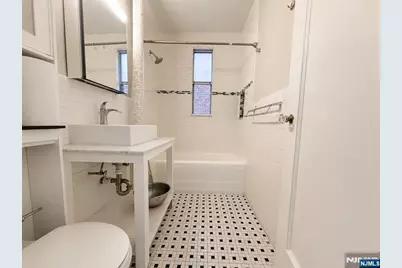 100 Palisade Avenue D43 #D43, Englewood, NJ 07631 - Photo 9