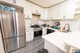 136 North St, Jersey City, NJ 07307 - Photo 11