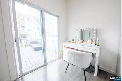 136 North Street, Jersey City, NJ 07307 - Photo 7