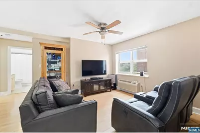 70 S Munn Avenue 408 #408, East Orange, NJ 07018 - Photo 13