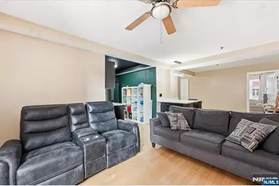 70 S Munn Avenue 408 #408, East Orange, NJ 07018 - Photo 15