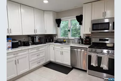 7 Campi Court, Dumont, NJ 07628 - Photo 15