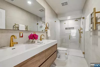 27 Montclair Avenue, Montclair, NJ 07043 - Photo 25