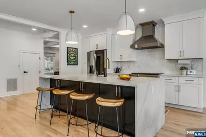 27 Montclair Avenue, Montclair, NJ 07043 - Photo 11