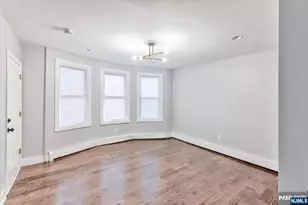 20 Edwin Pl, Newark, NJ 07112 - Photo 13