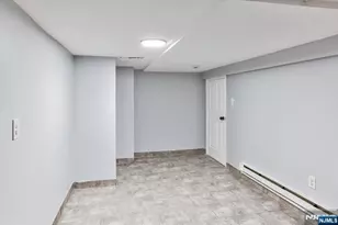 20 Edwin Pl, Newark, NJ 07112 - Photo 25