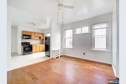 147 Huntington Terrace 143 #143, Newark, NJ 07112 - Photo 7