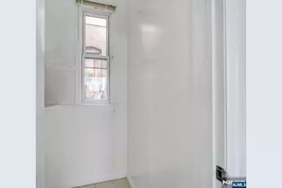 147 Huntington Terrace 143 #143, Newark, NJ 07112 - Photo 5