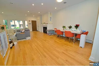 2408 Hammett Avenue, Fort Lee, NJ 07024 - Photo 11