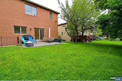 2408 Hammett Avenue, Fort Lee, NJ 07024 - Photo 13