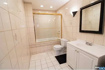 108 Harmon Cove Tower, Secaucus, NJ 07094 - Photo 13