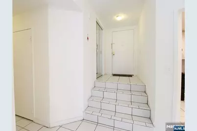 108 Harmon Cove Tower, Secaucus, NJ 07094 - Photo 5