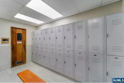108 Harmon Cove Tower, Secaucus, NJ 07094 - Photo 25