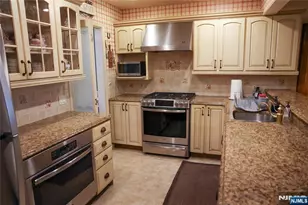 270 Kensington Rd, River Edge, NJ 07661 - Photo 13