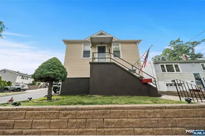 207 Van Winkle Avenue, Nutley, NJ 07110 - Photo 3