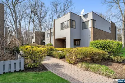 207 Pond Terrace 4D #4D, Washington Township, NJ 07676 - Photo 1