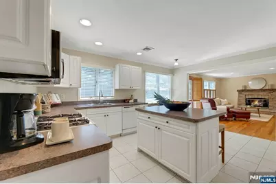 25 Hollywood Avenue, Emerson, NJ 07630 - Photo 9