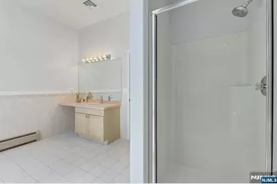 25 Hollywood Avenue, Emerson, NJ 07630 - Photo 25
