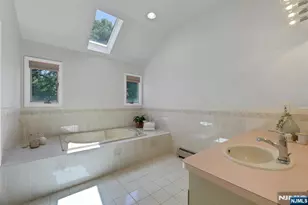 25 Hollywood Ave, Emerson, NJ 07630 - Photo 23