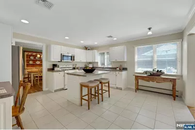 25 Hollywood Avenue, Emerson, NJ 07630 - Photo 13