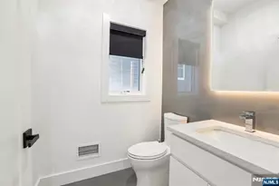 21 Cumbermeade Rd, Fort Lee, NJ 07024 - Photo 21