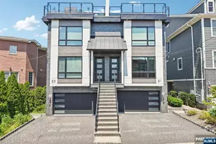 21 Cumbermeade Rd, Fort Lee, NJ 07024 - Photo 1
