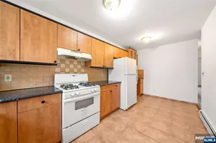209 8th St, Fairview, NJ 07022 - Photo 13