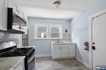 17 Cottage Place, East Orange, NJ 07017 - Photo 7