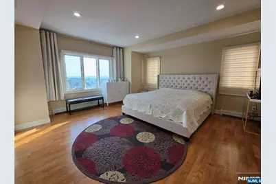 304 E Palisades Boulevard, Palisades Park, NJ 07650 - Photo 5