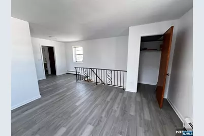 392 Washington Avenue 1A #1A, Bergenfield, NJ 07621 - Photo 3
