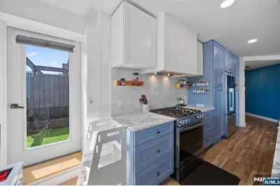 205 10th Street 6X #6X, Jersey City, NJ 07302 - Photo 3