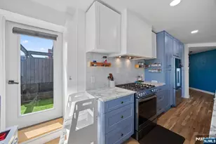 205 10th Street 6X, Jersey City, NJ 07302 - Photo 3