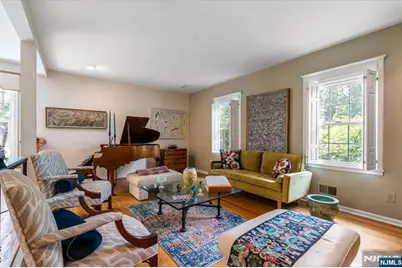 329 Glenwood Avenue, Leonia, NJ 07605 - Photo 3
