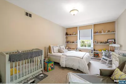 329 Glenwood Avenue, Leonia, NJ 07605 - Photo 23