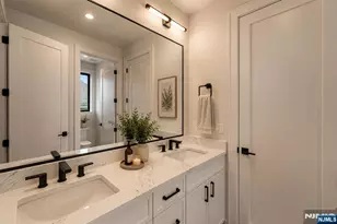 401 A Grand Ave A, Leonia, NJ 07605 - Photo 37