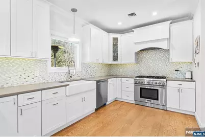 52 Glenwood Avenue, Demarest, NJ 07627 - Photo 9