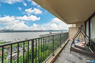 3 Horizon 1007, Fort Lee, NJ 07024 - Photo 1